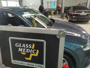 Zamena autostakala Auto Glass Beograd
