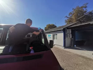 Zamena autostakala Auto Glass Beograd